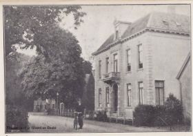 Dameskostschool Benvenuta van Goedvriend omstreeks 1897.jpg