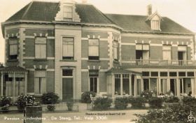 Pension Lindenhove in rond 1930 FB 21-7-2015 en site 24-9-2017.jpg