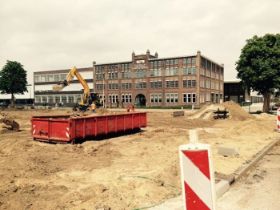 Juni 2015 Wilhelminaplein op de schop foto 2 van Gert Beumer.jpg