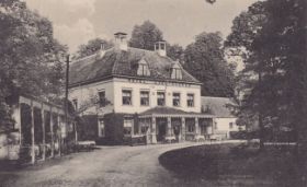 FB 13 dec (1). 2014 Hotel Laag Soeren 1925-1930 met RWB.jpg