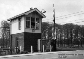 Seinhuisje Harderwijkerweg in rond 1965 FB 25 maart 2016.jpg