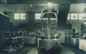 Winkel en interieur dames confectie Levie jaren 1960 FB 29-7-2017.jpg