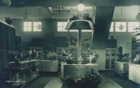 Winkel en interieur dames confectie Levie jaren 1960 FB 29-7-2017.jpg