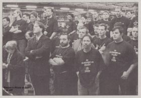 April 1999 droegen alle medewerkers een feestelijk T-shirt FB 27 sep. 2015.jpg