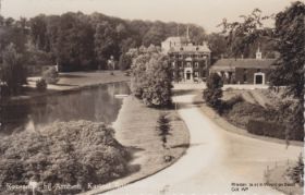 Kasteel Rozendaal vrmoedelijk jaren veertig FB 30 juli 2016.jpg
