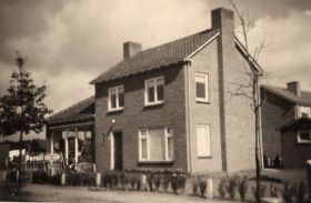 Sparwinkel  Buurtweg Rheden vd Bijl  FB 25 juli 2015-2.jpg