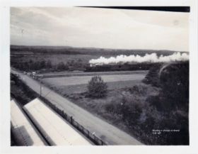 Foto vanaf dak Lepper met Geitenbergweg en spoorovergang jaren vermoedelijk jaren 30-40 FB 24 dec. 2015.jpg