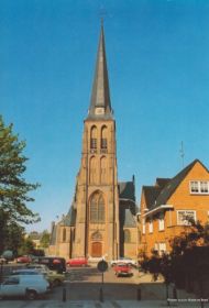 RK-kerk Emmastraat Velp jaren 60-70 FB en site 6-3-2017.jpg