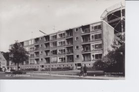 Larensteinselaan jeren 60-70 met gashouder FB 4 febr. 2016.jpg