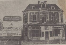 Hotel Floris voorheen Oranjehotel Stationsplein Dieren maart 1989 FB 11 sep. 2015.jpg