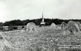 Torentje Jut en korenschoven FB vriend 9-6-2015 site 11-2-2017.jpg