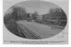 Knipsel viaduct  en zandweg De Steeg 17-2-1928 FB dec. 2013 en site 13-10-2017 met RWB.jpg